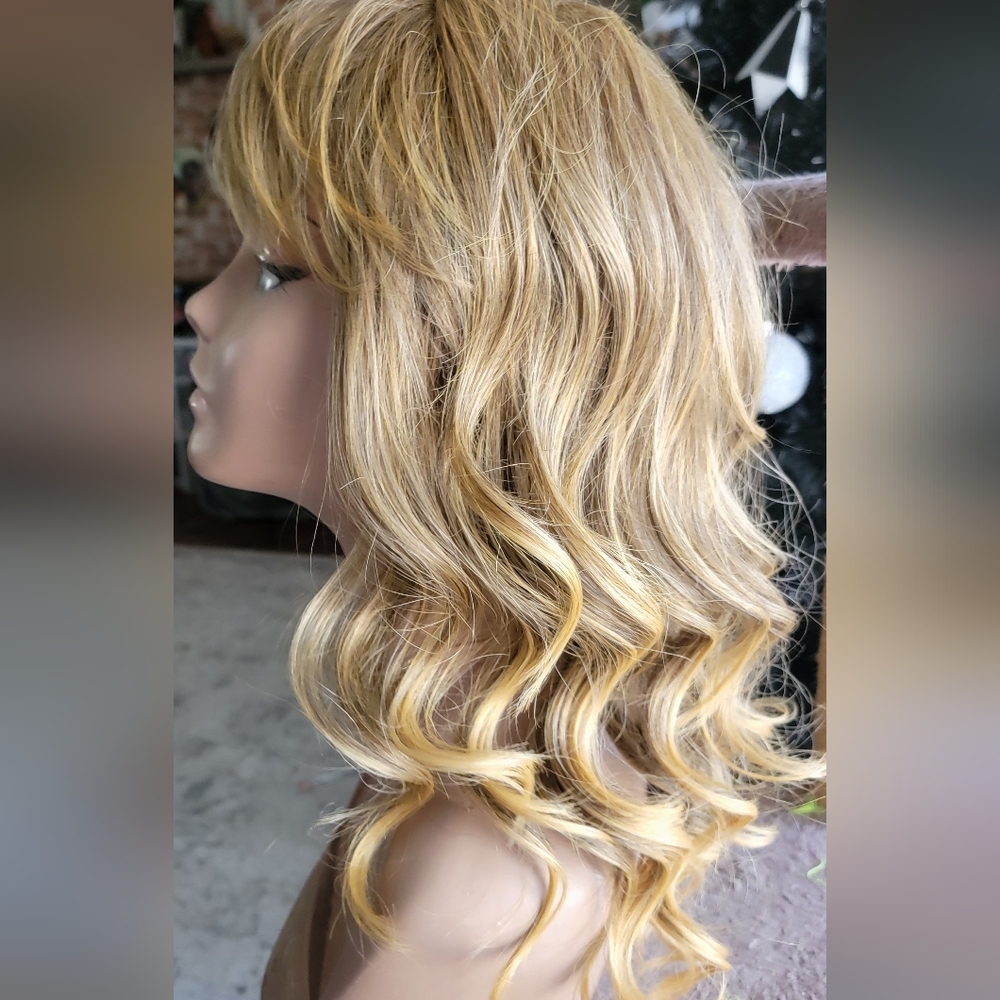 Long beautiful wig, for every Woman